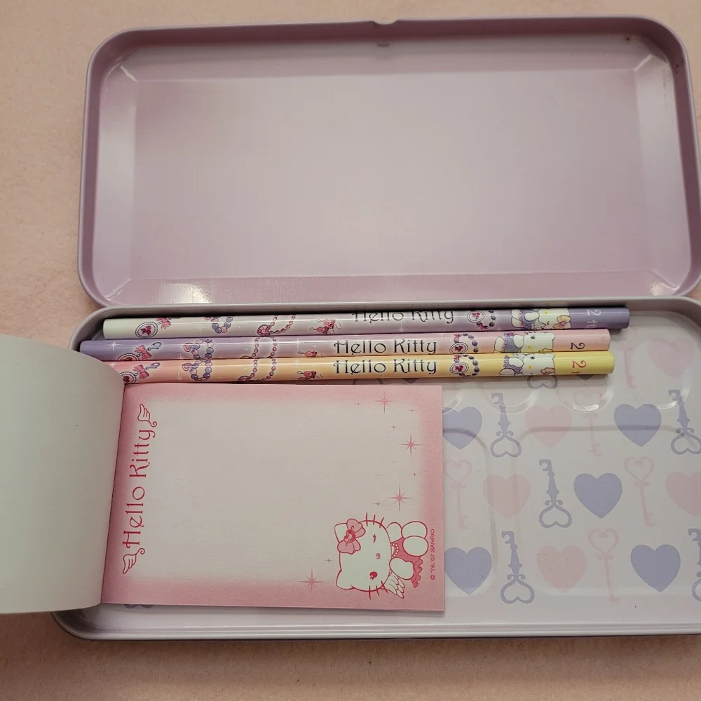 Helly Kitty Metal Pencil Case